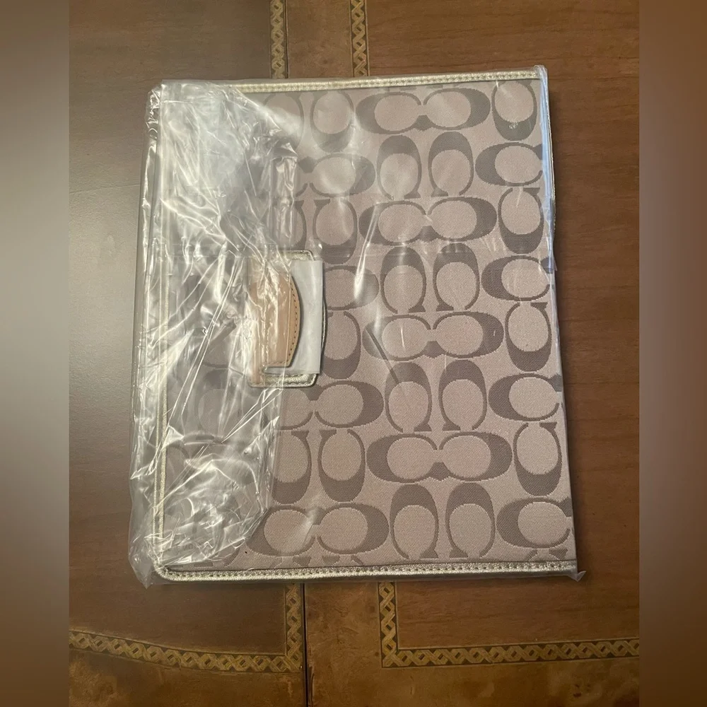 Coach New York Signature I Pad Folio with Colorful Graphic - Picture 2 of 6